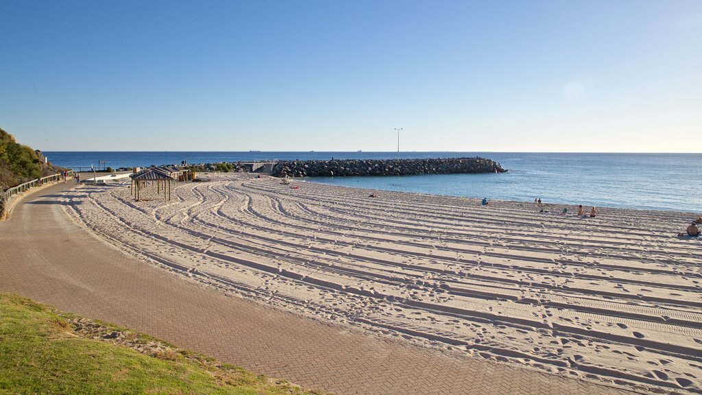 Cottesloe Beach ofreciendo una playa y vista general a la costa