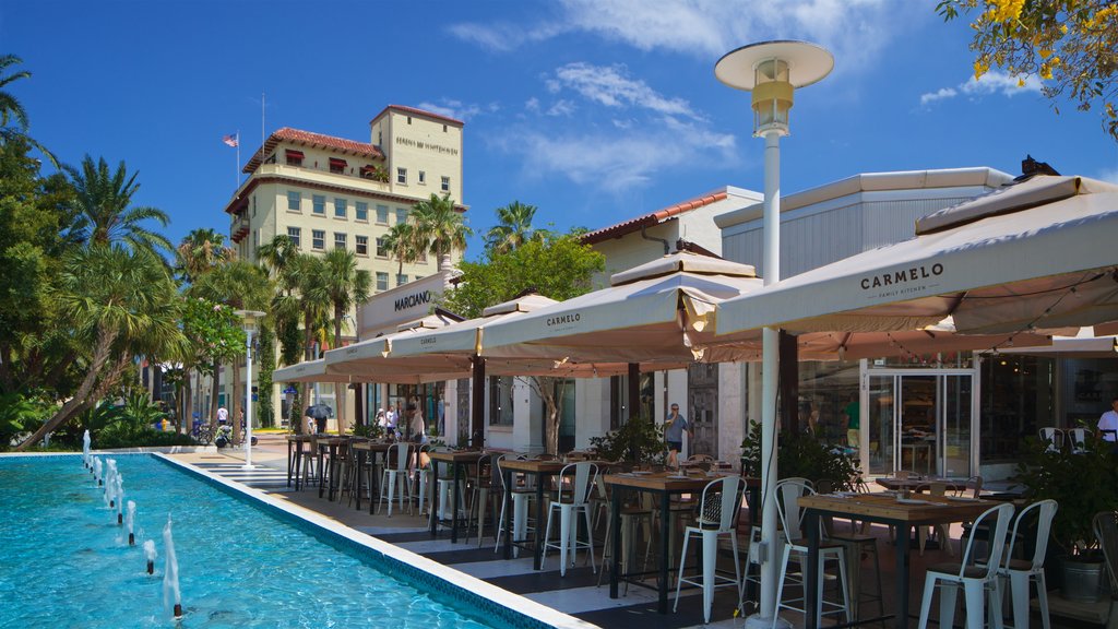 South Beach showing a fountain