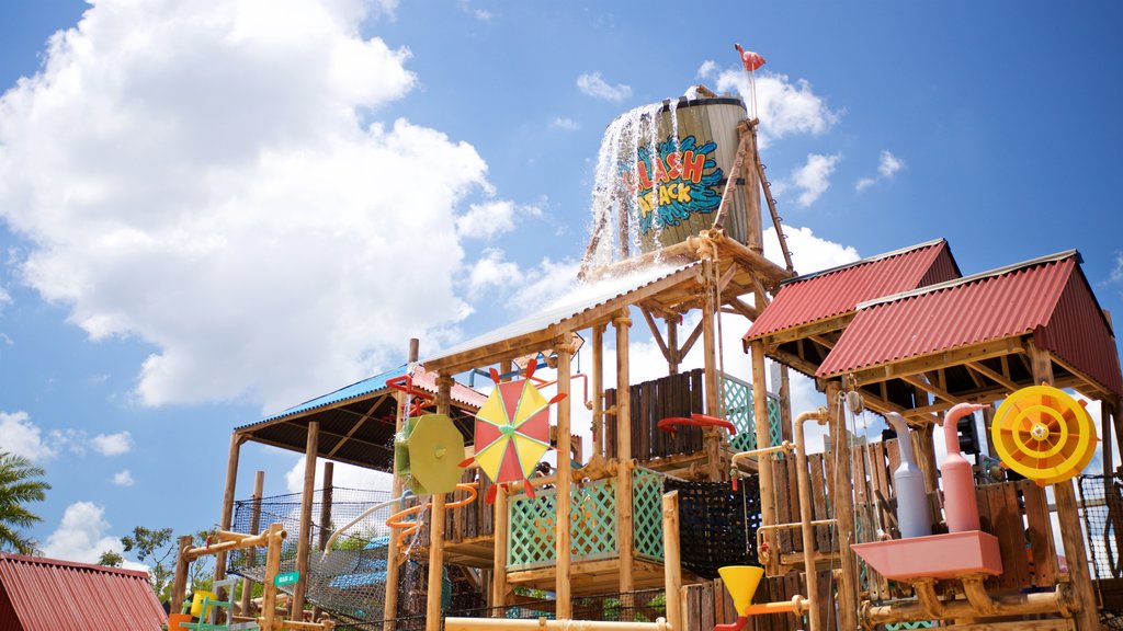 Adventure Island showing a waterpark