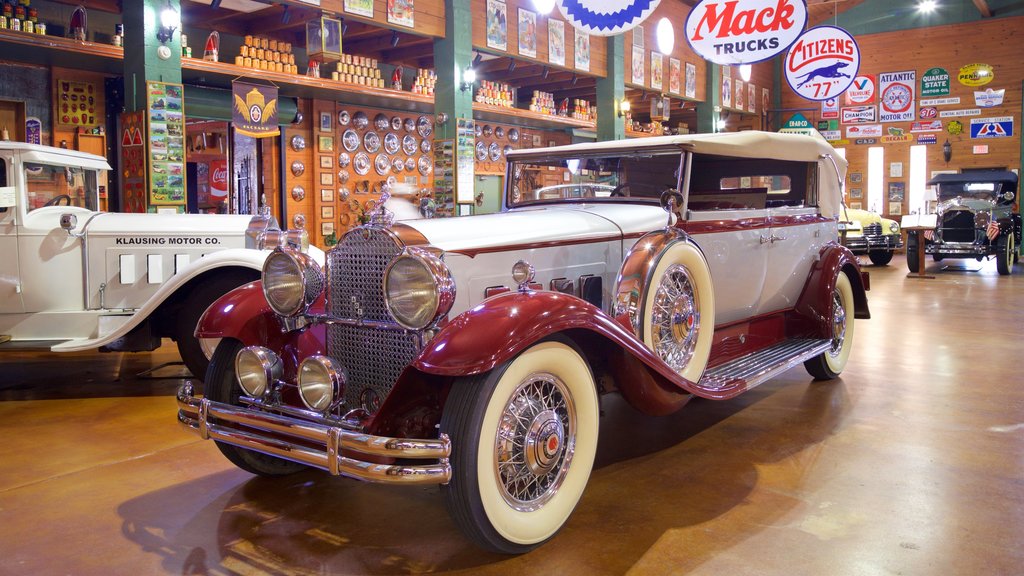 Fort Lauderdale Antique Car Museum showing heritage elements and interior views