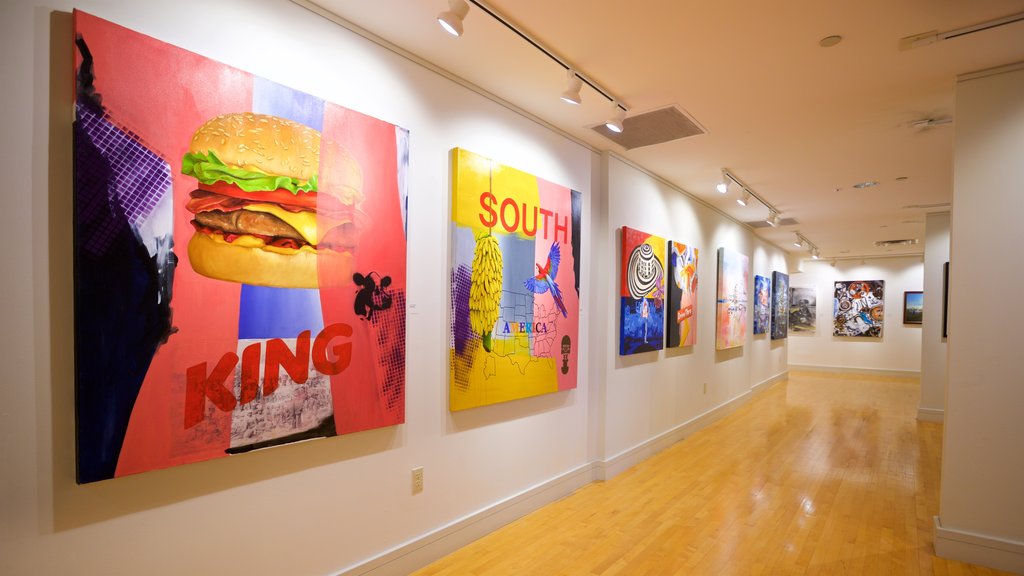 Coral Springs Museum of Art toont interieur en kunst