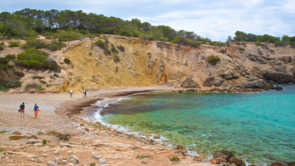 Cala Codolar showing general coastal views and rocky coastline