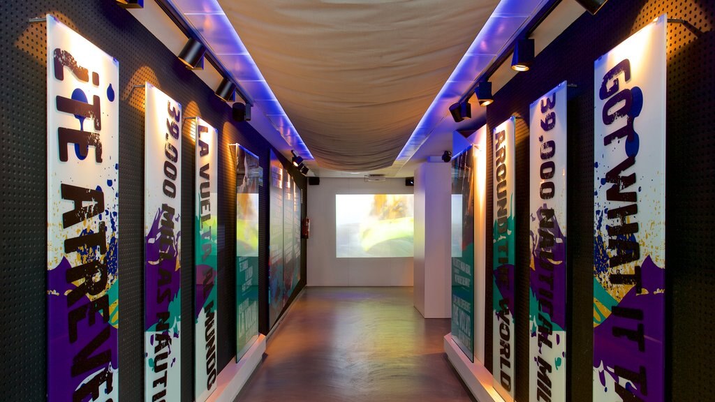 Museo Volvo Ocean Race featuring interior views