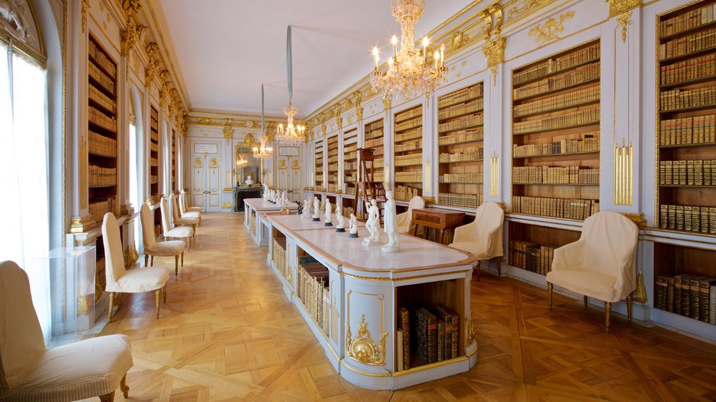 Drottningholm Palace showing château or palace, interior views and heritage elements