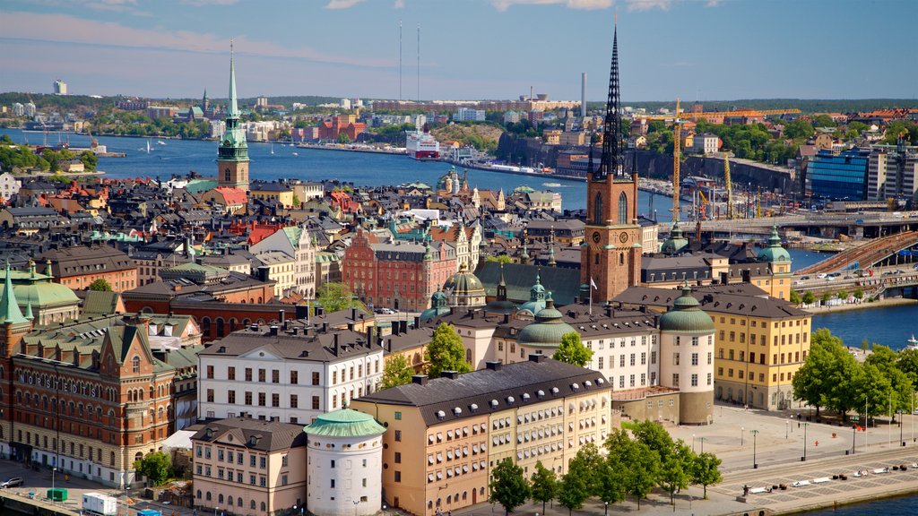 Riddarholmen mostrando vistas de paisajes y una ciudad