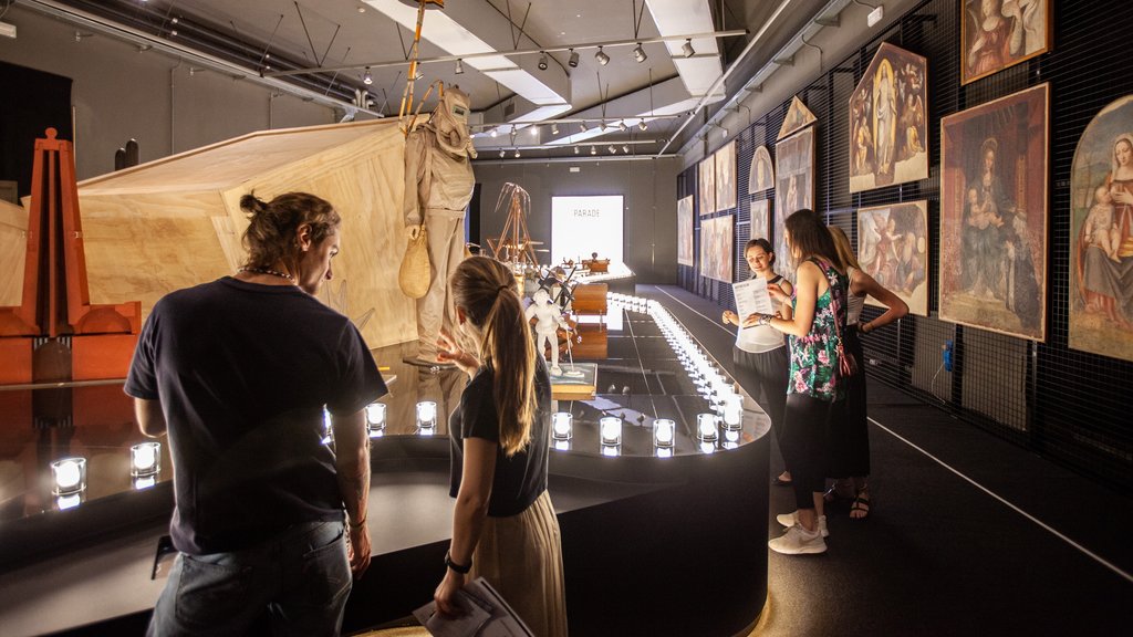 Leonardo da Vinci Museum of Science and Technology showing interior views, heritage elements and art