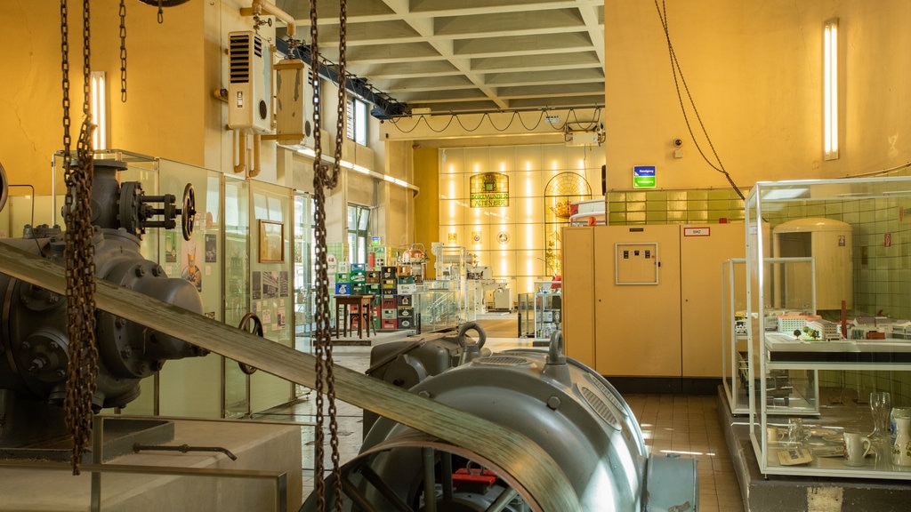 Museo de la cervecera de Dortmund ofreciendo vista interna y elementos patrimoniales