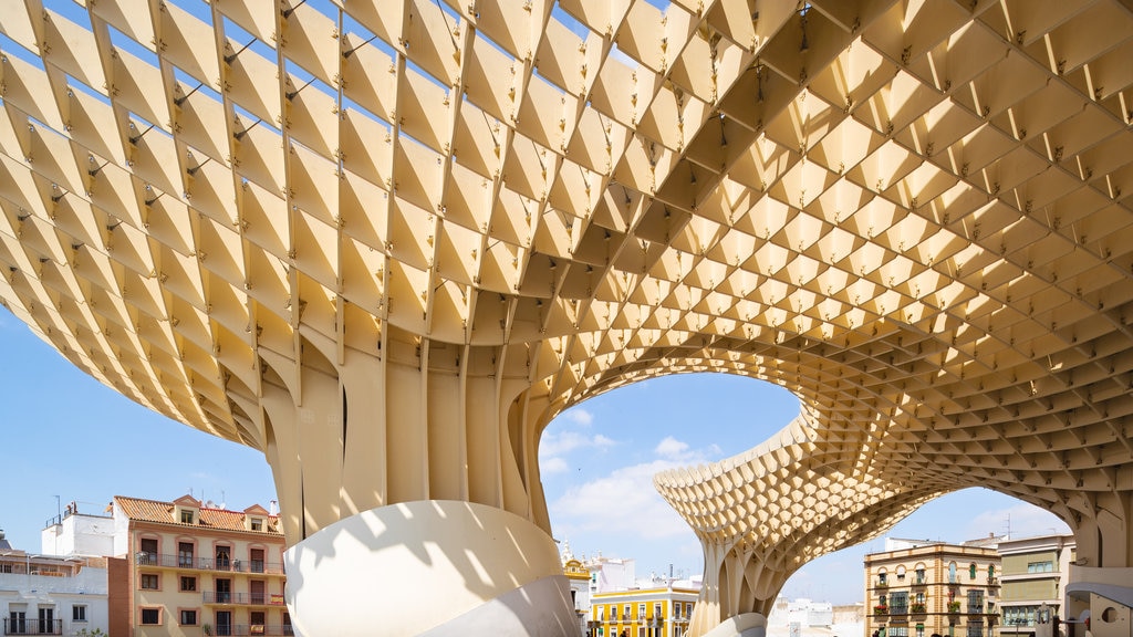 Metropol Parasol que incluye arquitectura moderna