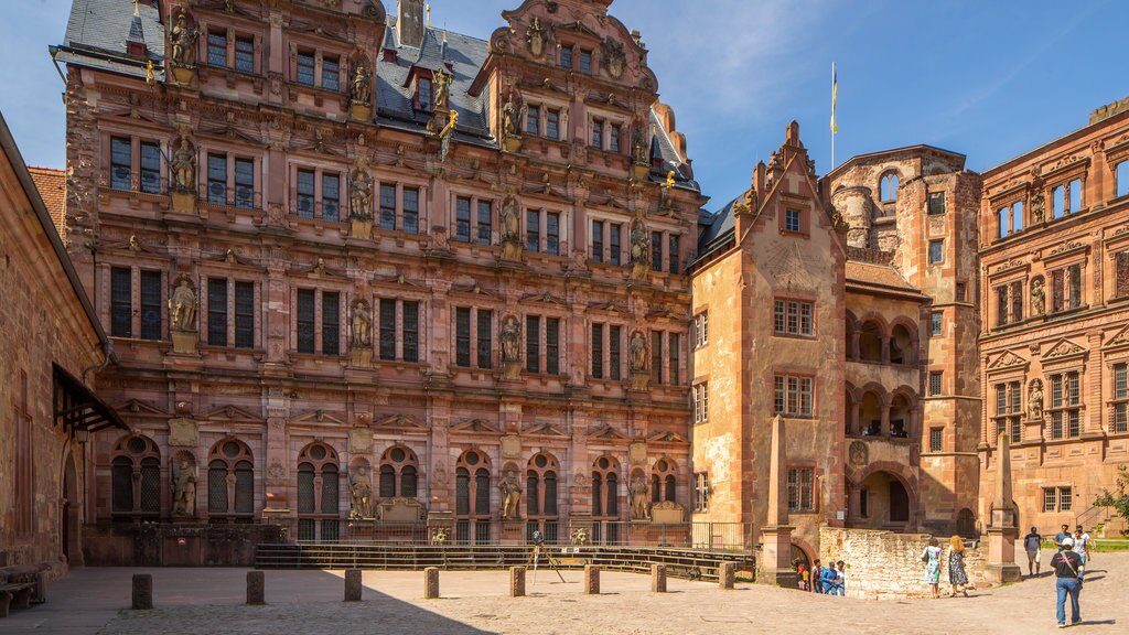 Castelo de Heidelberg que inclui arquitetura de patrimônio