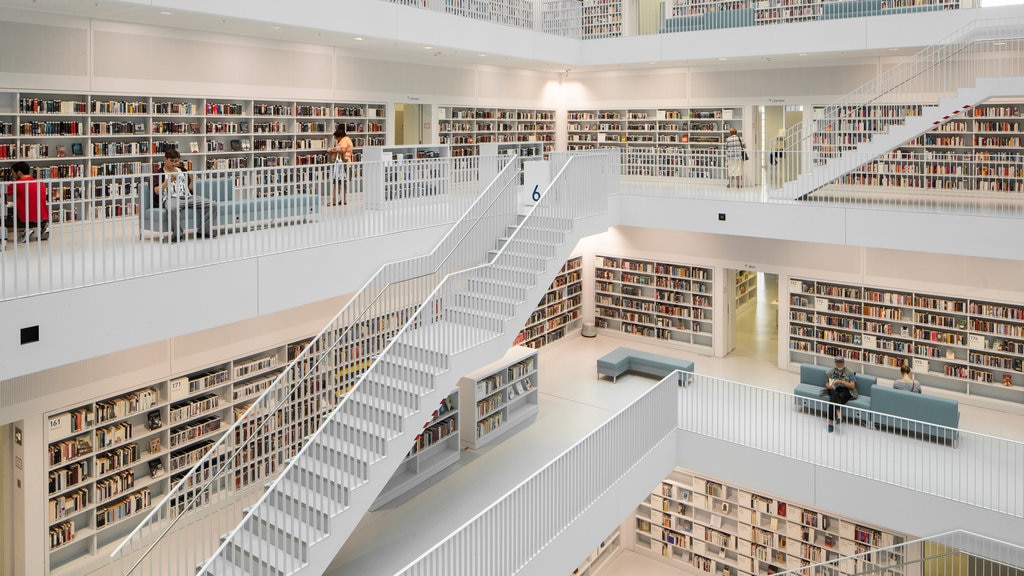 Bibliothèque municipale de Stuttgart montrant vues intérieures