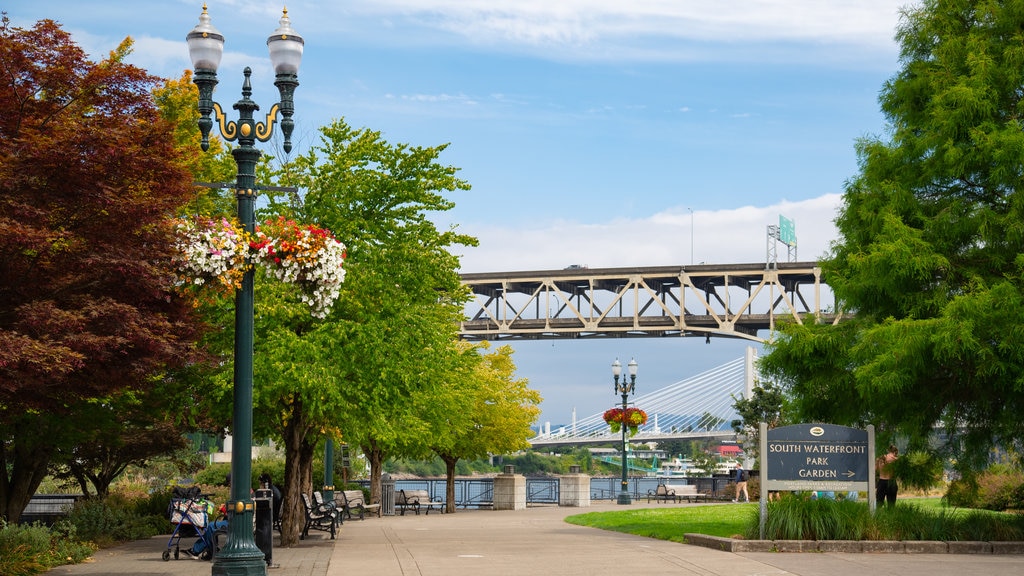 South Waterfront City Park featuring a garden