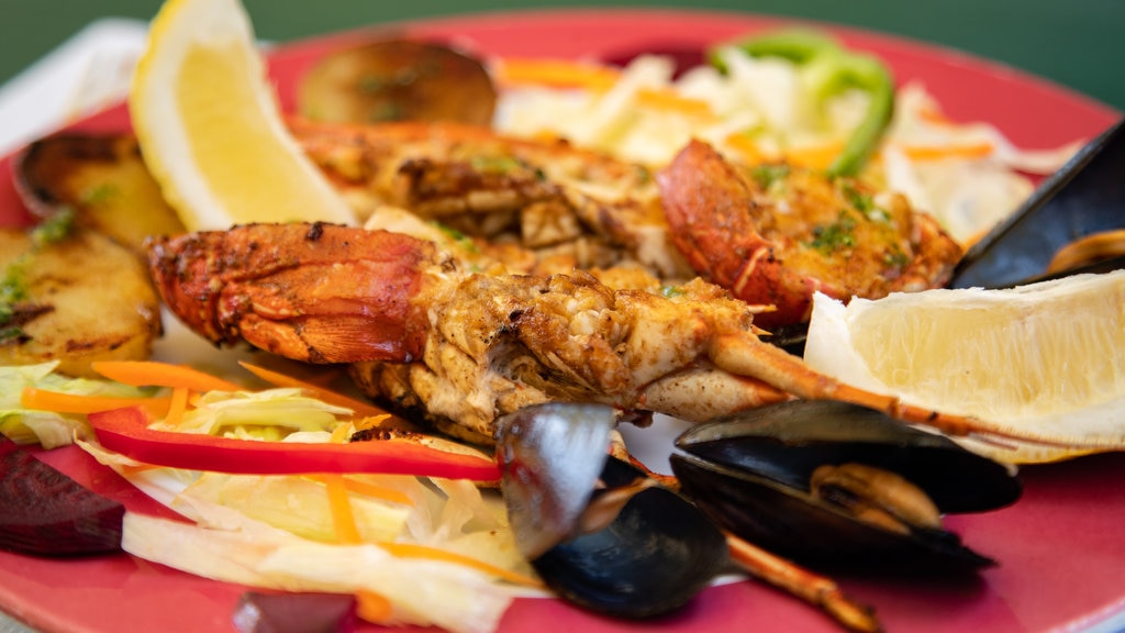 Playa de Santa Cristina ofreciendo comida