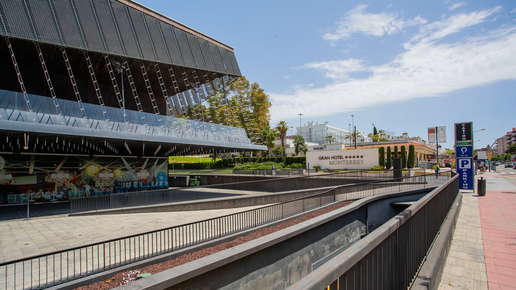 Gran Casino Costa Brava showing modern architecture