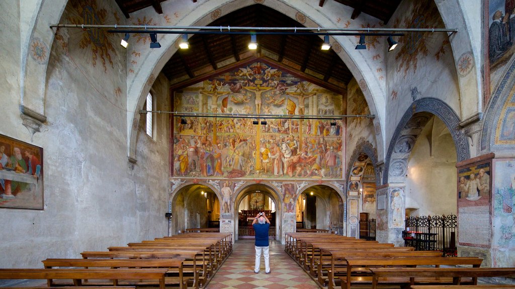 Santa Maria degli Angeli which includes religious elements, art and interior views