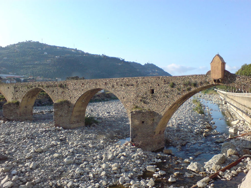 Ponte romano di Taggia - By IT1315922 Account Owner, (Own work)  , via Wikimedia Commons