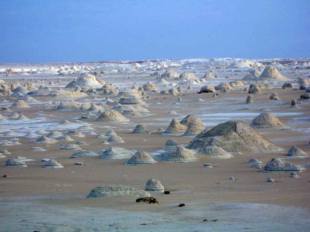 Un paesaggio sureale quello del Deserto Bianco in Egitto - Guida al Deserto del Sahara - Photo by Silviapef