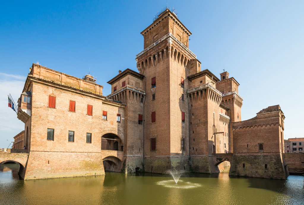 Il Castello Estense di Ferrara - Photo credit Shutterstock