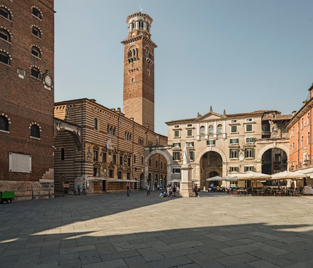 La facciata della Basilica di San Zeno Maggiore - By Mcarm (Own work)  , via Wikimedia Commons