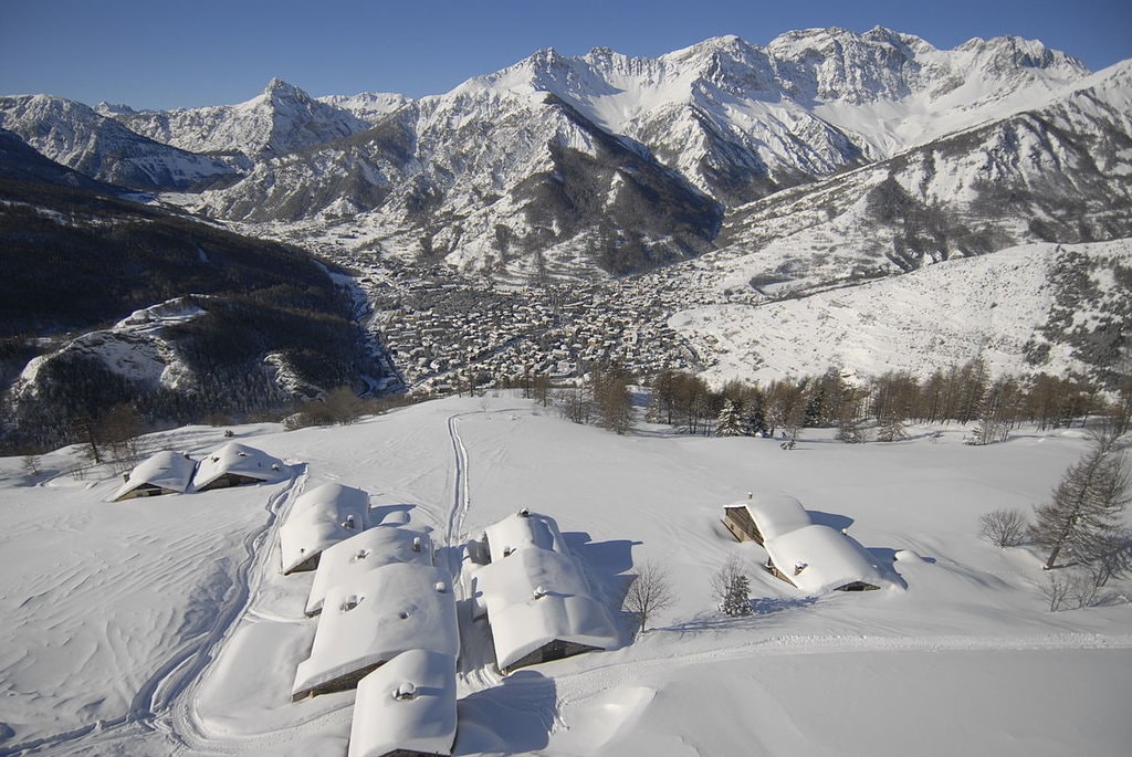 Bardonecchia vista da Horres - Di SophieBardo1 - Opera propria, CC BY-SA 3.0, https://commons.wikimedia.org/w/index.php?curid=14862315