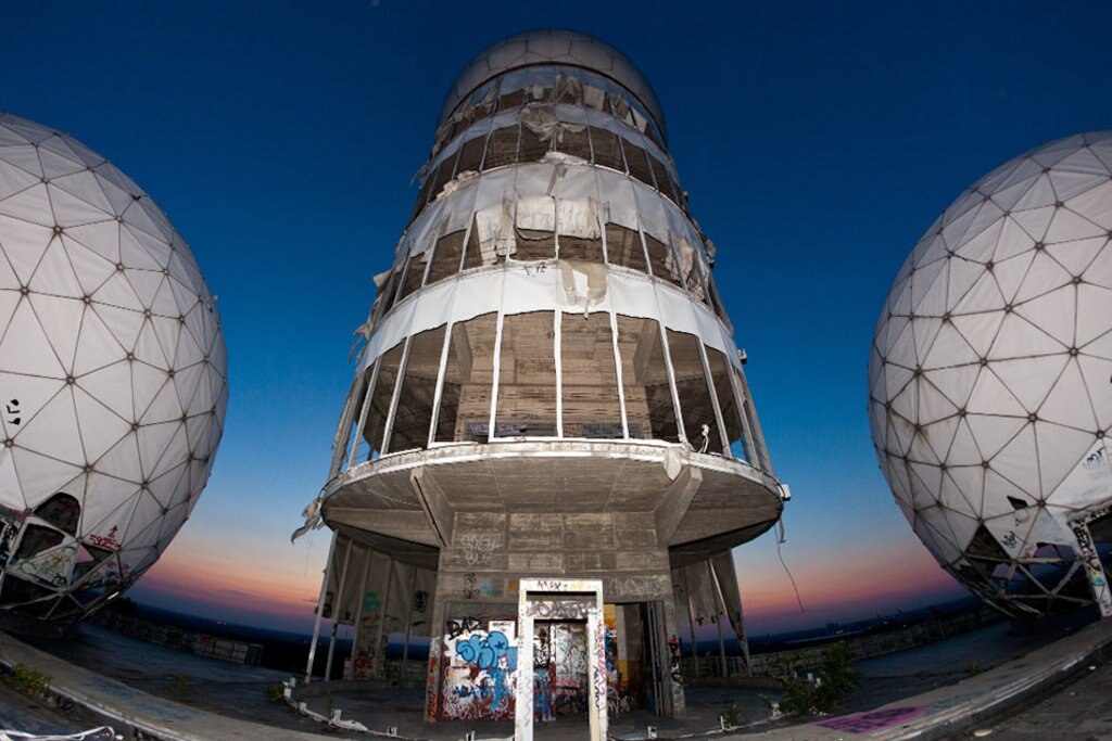 resti della stazione di ascolto della NSA a Teufelsberg by Matt Biddulph via Flickr