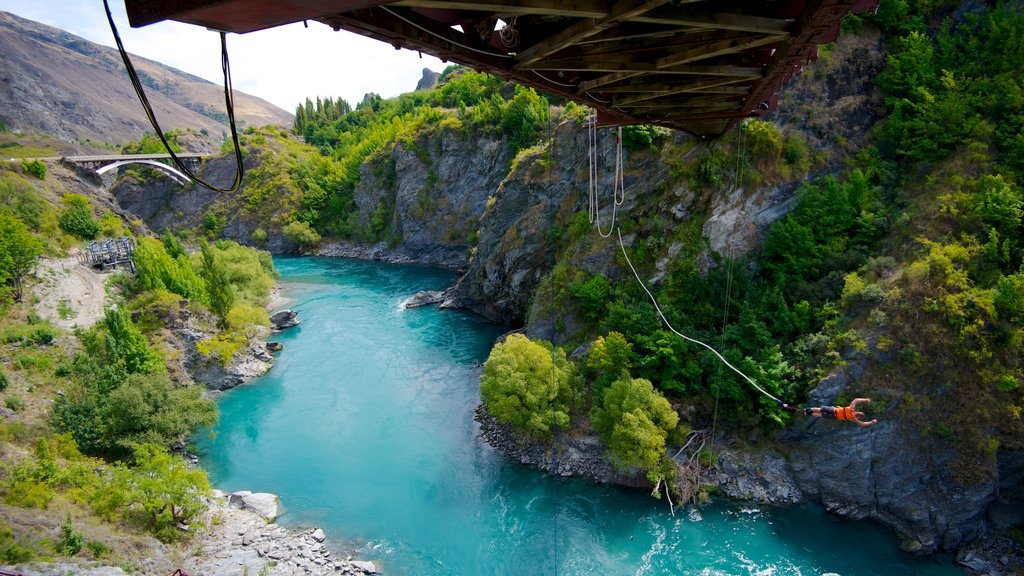 Kawarau Suspension Bridge featuring a park, bungee jumping and a river or creek