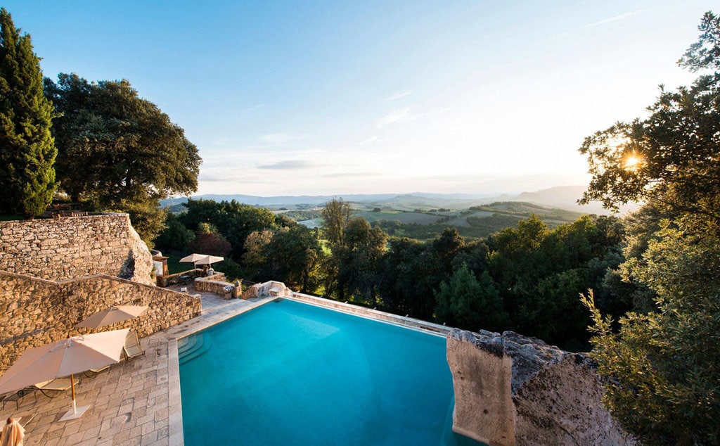 Il panorama dalla piscina del Borgo Pignano - Courtesy of Borgo Pignano