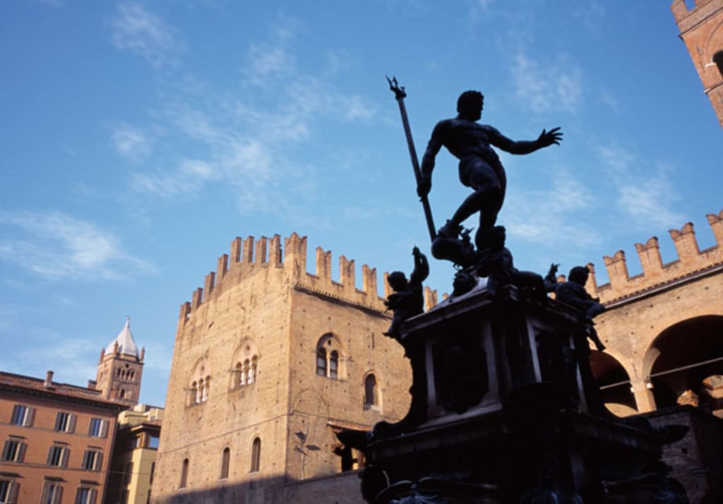 La Fontana di Nettuno, detta il Zigànt , nell'omonima piazza
