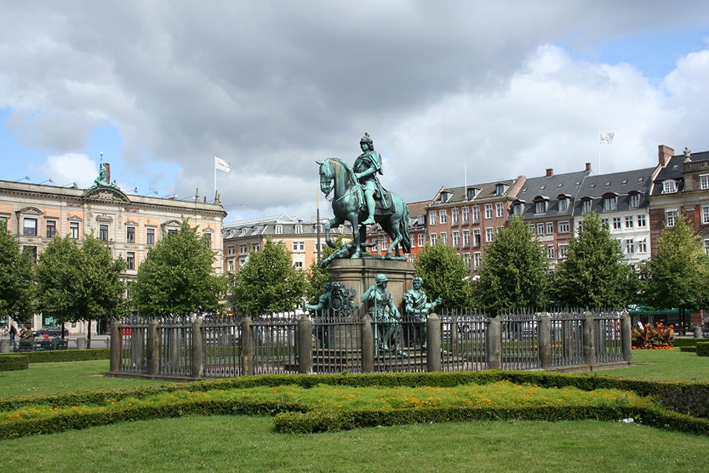 Piazza Kongens Nytorv. Photo credit Shutterstock