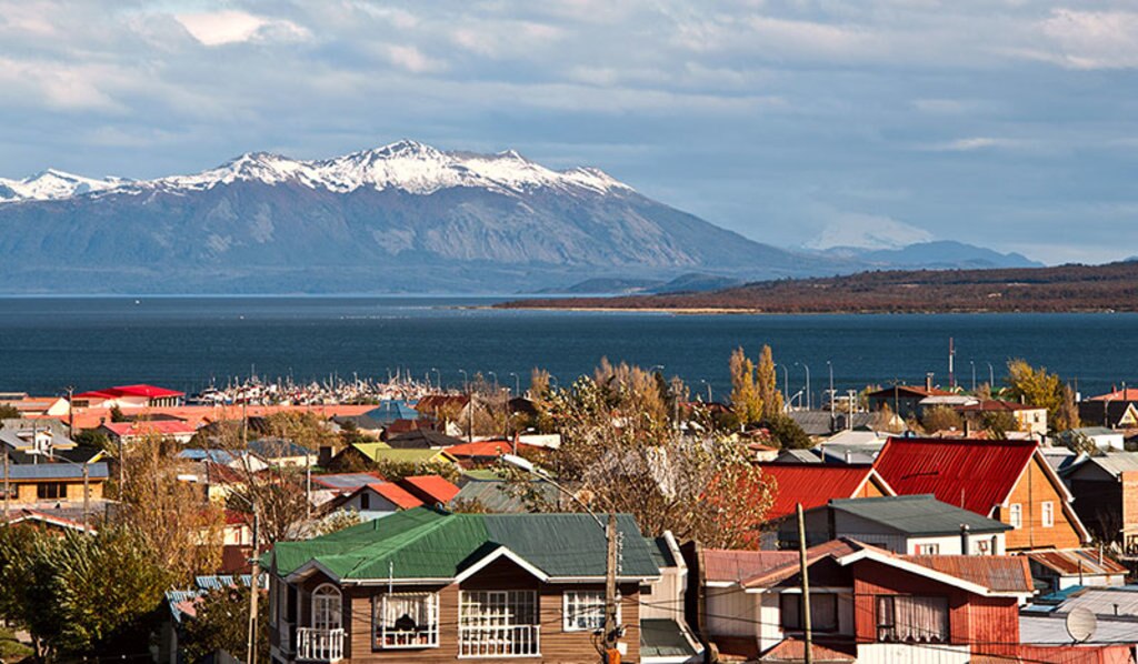 La colorata città di Puerto Natales, punto di partenza per le escursioni al Torre del Paines