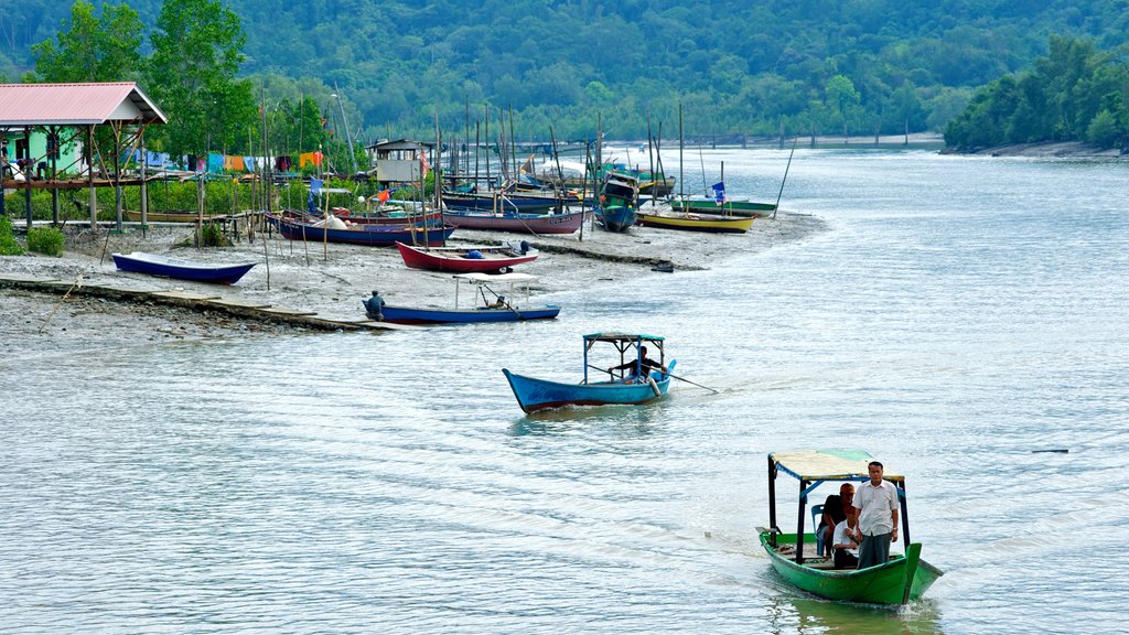 Bako National Park showing boating