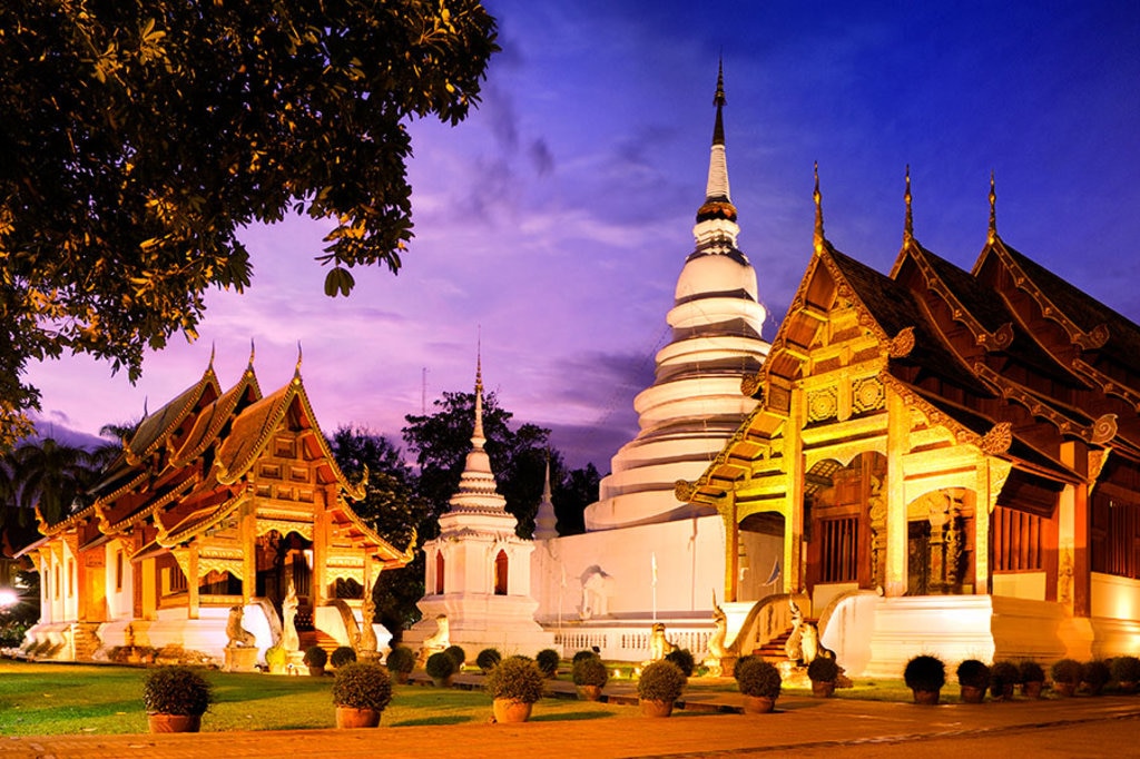 Phra-Singh Temple Chiang Mai By Panupong Roopyai (Own work)  , via Wikimedia Commons