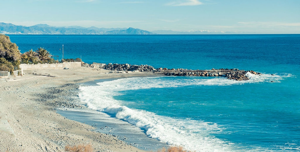 Spiaggia di Varazze. Photo creditAlamy