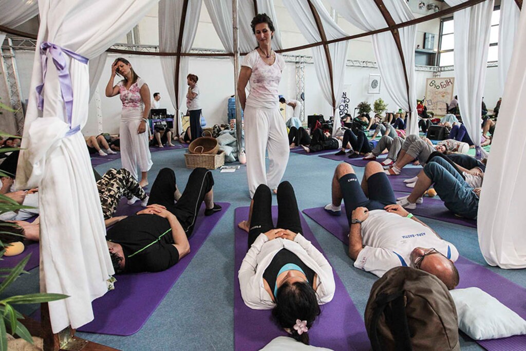 Yoga e pratiche olistiche. Courtesy of Riminiwellness