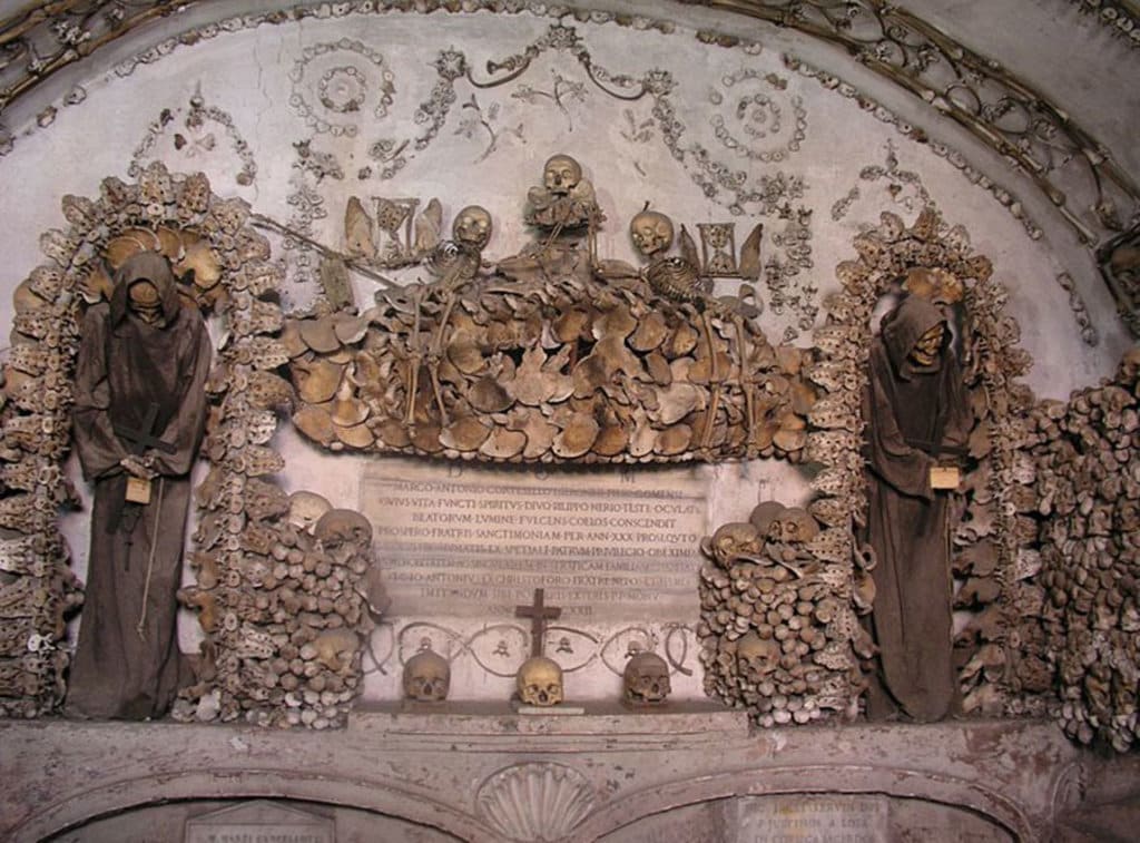 La macabra Cripta dei cappuccini in Santa Maria dell