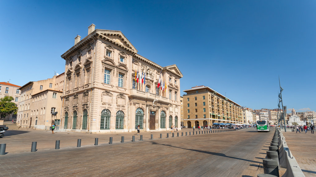 Hotel de Ville which includes heritage architecture