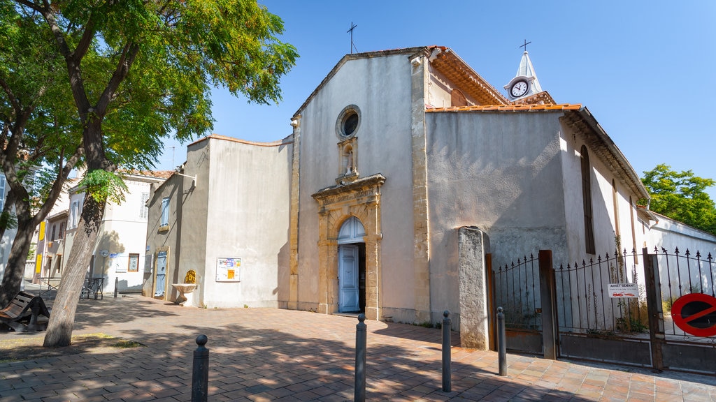 La Valentine mostrando elementos de patrimônio e uma igreja ou catedral