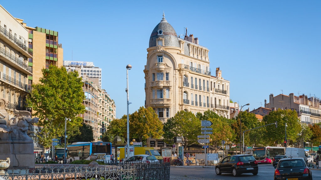 La Castellane que incluye una ciudad