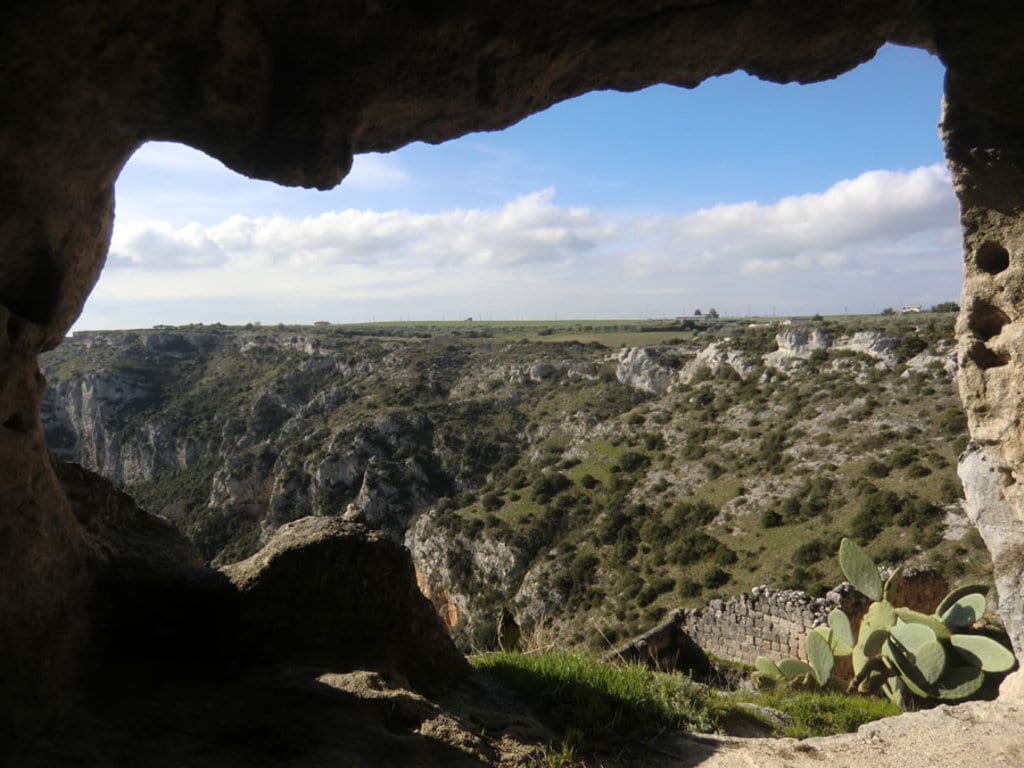 La Gravina di Matera in direzione Montescaglioso. Foto R. Castellano.