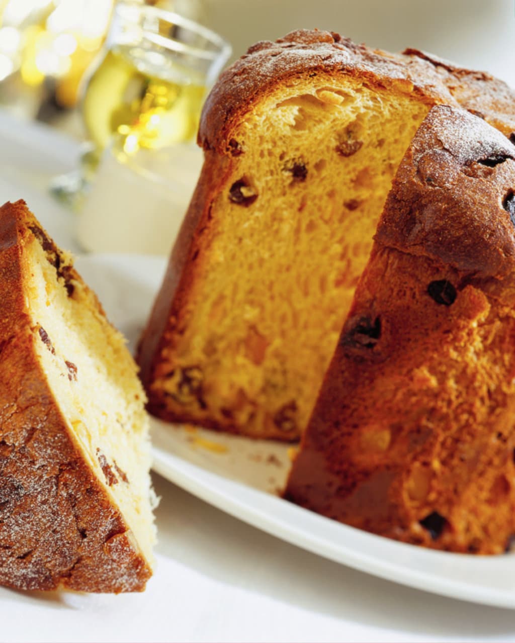 Il Panettone, dolce tipico di Milano. Photo credit: Corbis