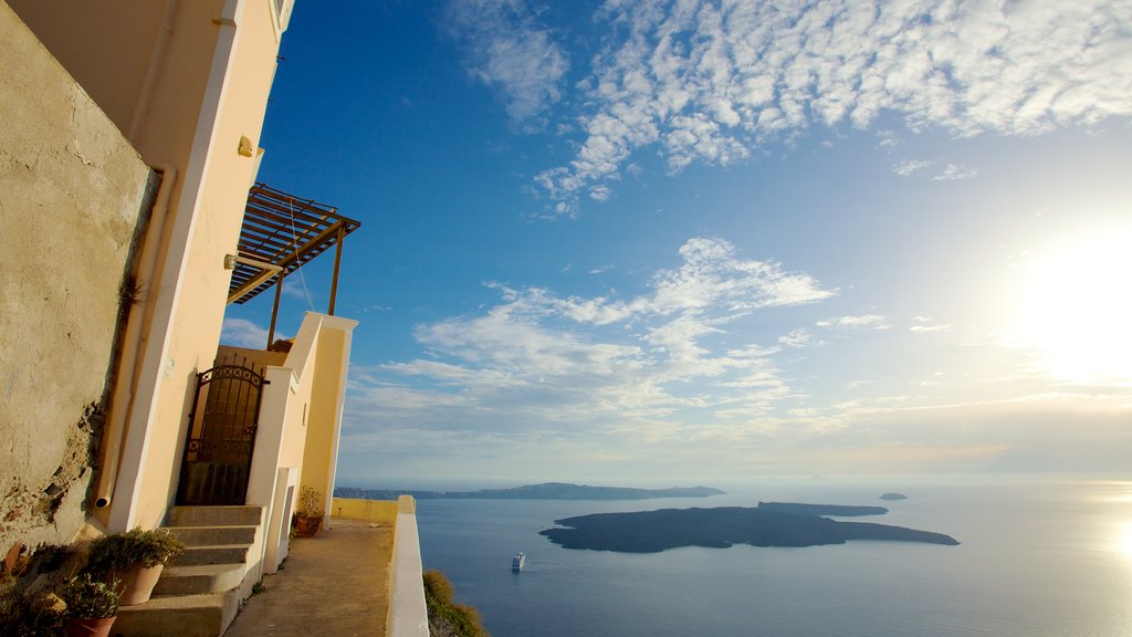 Thira Town showing general coastal views