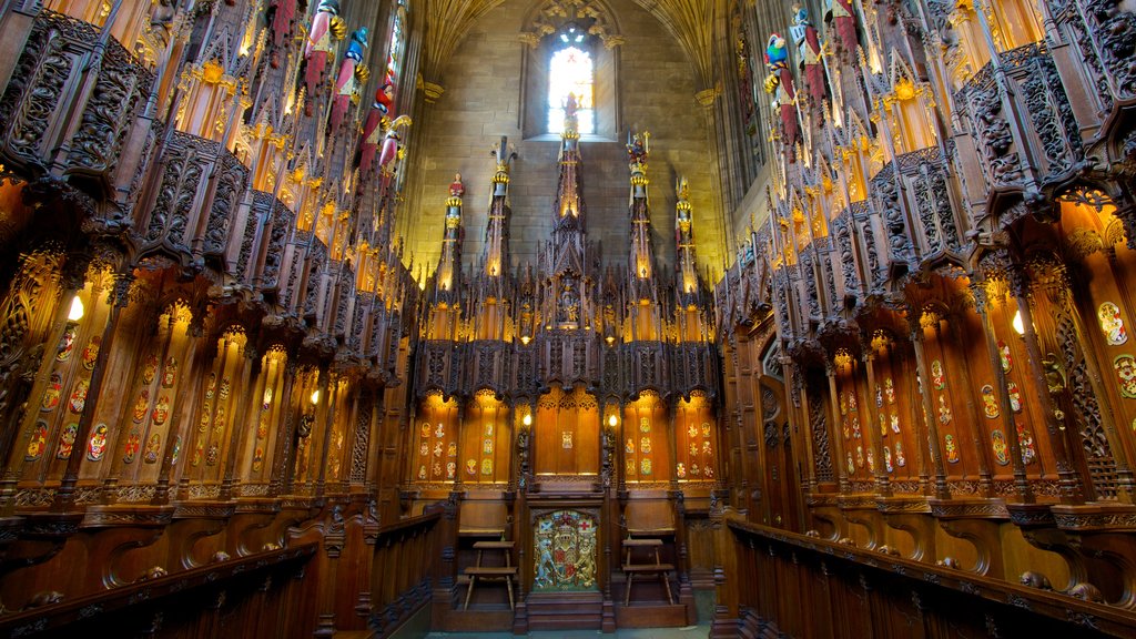 St. Giles\' Cathedral showing a church or cathedral, heritage architecture and interior views