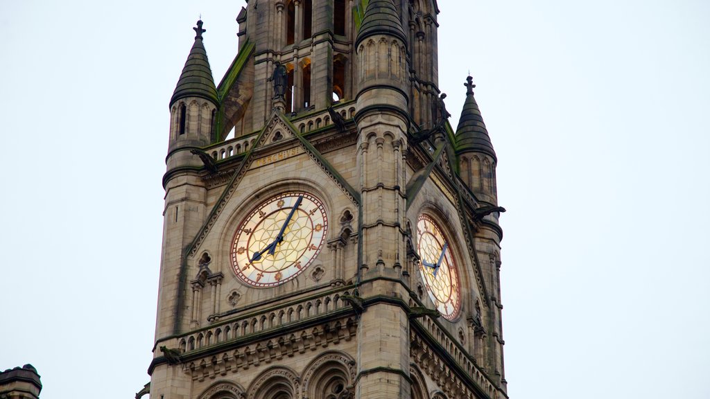 Albert Square ofreciendo arquitectura patrimonial