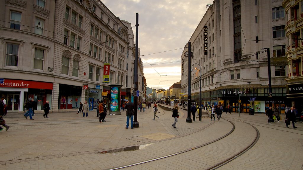 Piccadilly Gardens featuring street scenes, a city and heritage architecture