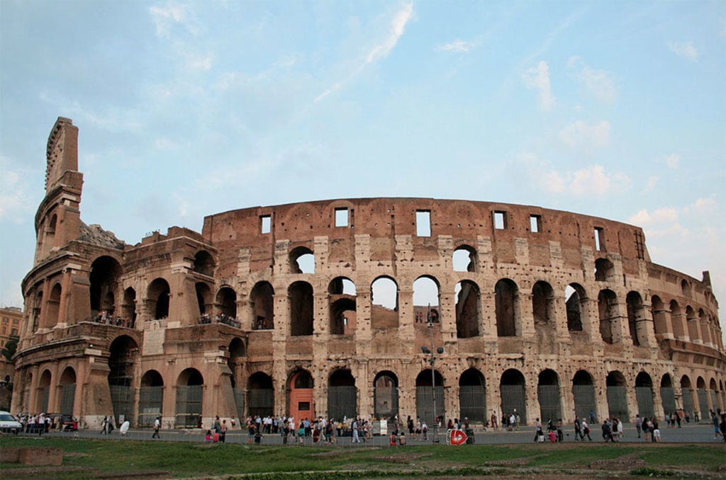 Lato Ovest del Colosseo - 10 cose da sapere sul Colosseo - Photo by Jean-Pol GRANDMONT (Opera propria)  , via Wikimedia Commons