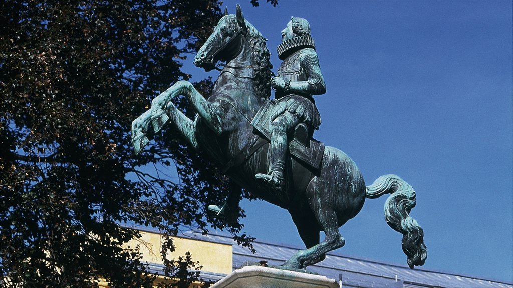 Palácio Imperial de Hofburg que inclui uma estátua ou escultura, arte e arte ao ar livre