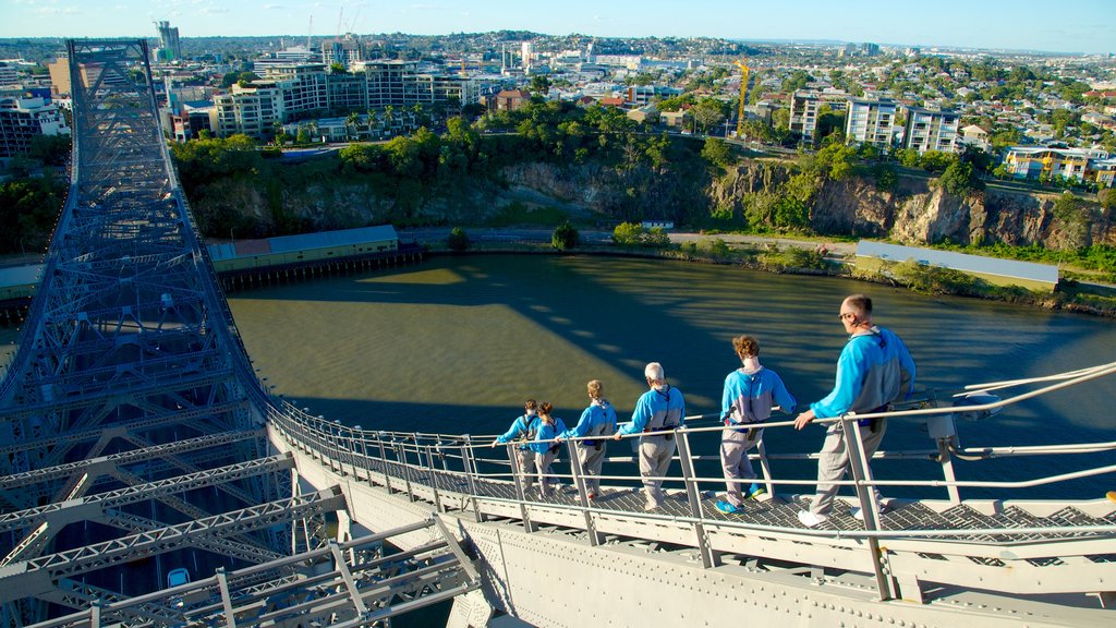 Story Bridge featuring skyline, a city and a bridge