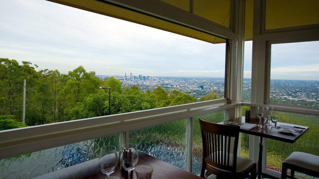 Mt. Coot-Tha caracterizando cenas de cafeteria e vistas internas