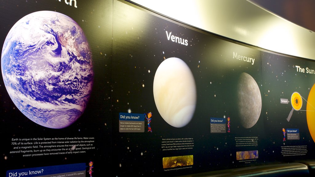 Sir Thomas Brisbane Planetarium featuring interior views