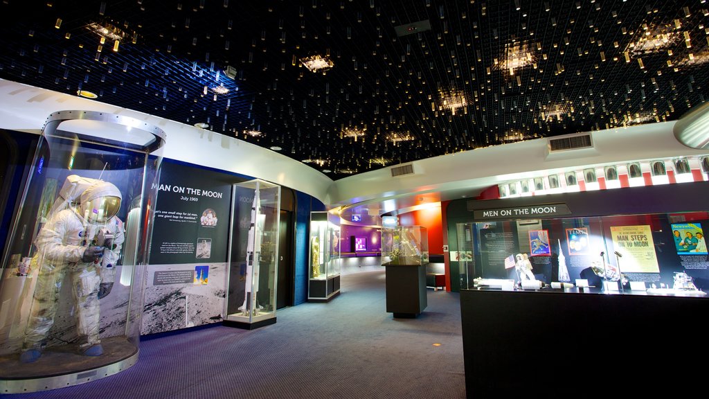 Sir Thomas Brisbane Planetarium showing interior views and modern architecture