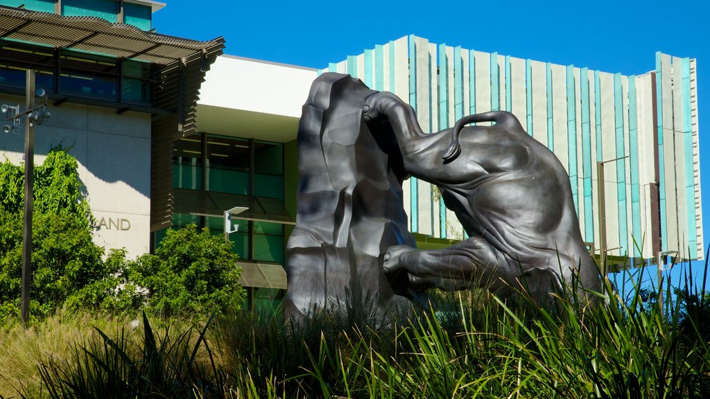 Gallery of Modern Art showing a statue or sculpture and outdoor art